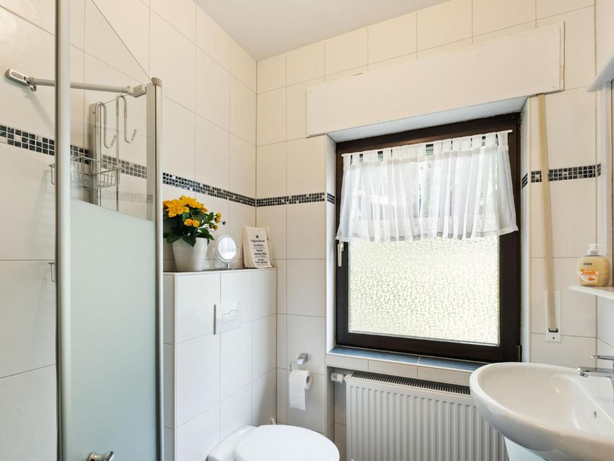 Idyllic Bungalow In Feusdorf With Forest View ภายนอก รูปภาพ