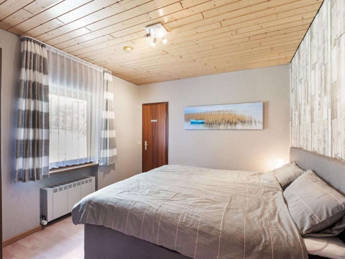 Idyllic Bungalow In Feusdorf With Forest View ห้อง รูปภาพ