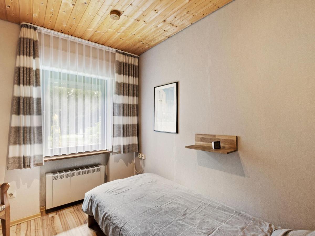 Idyllic Bungalow In Feusdorf With Forest View ห้อง รูปภาพ