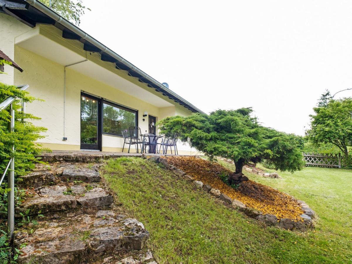 Idyllic Bungalow In Feusdorf With Forest View ห้อง รูปภาพ