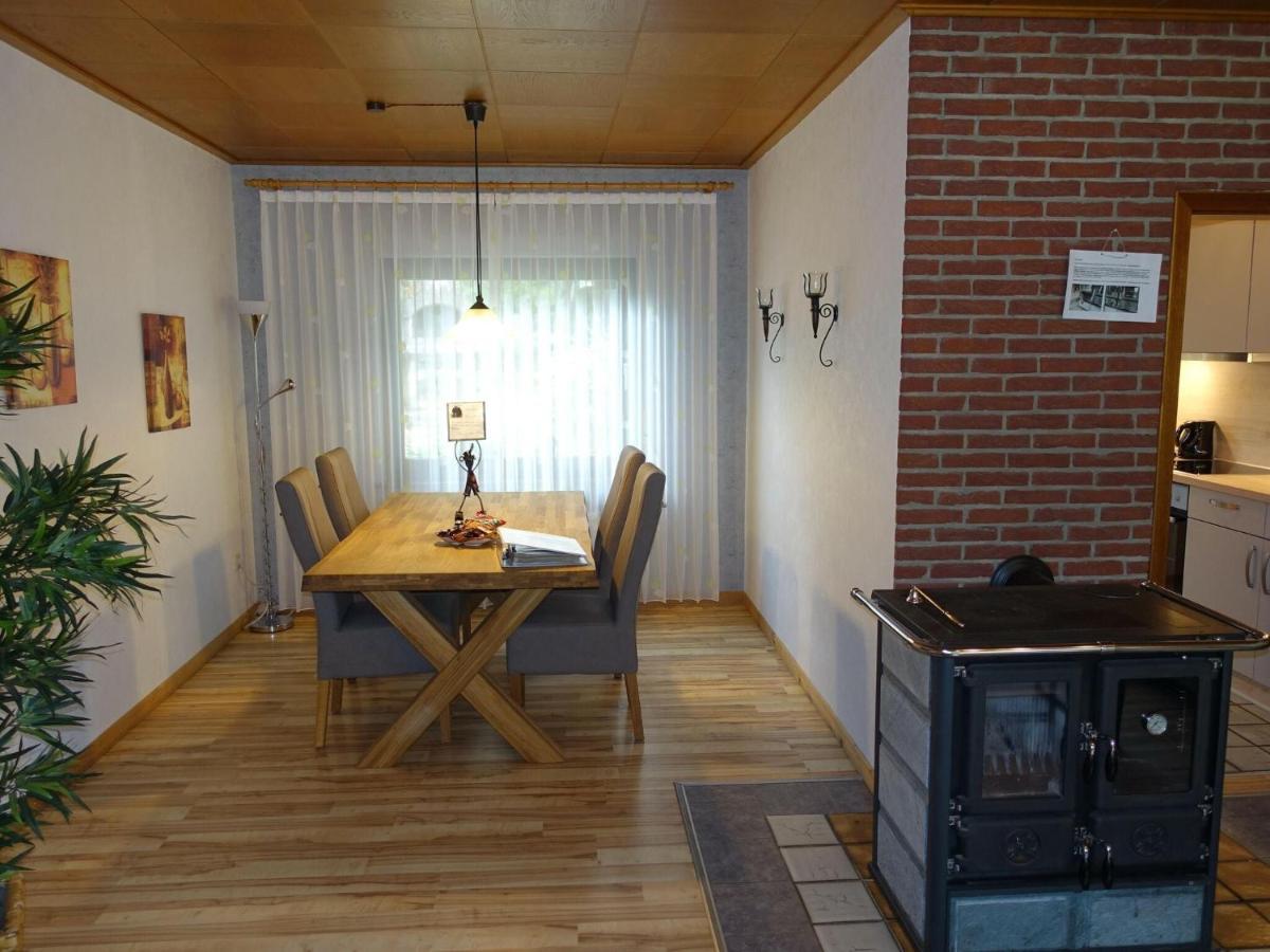 Idyllic Bungalow In Feusdorf With Forest View ภายนอก รูปภาพ